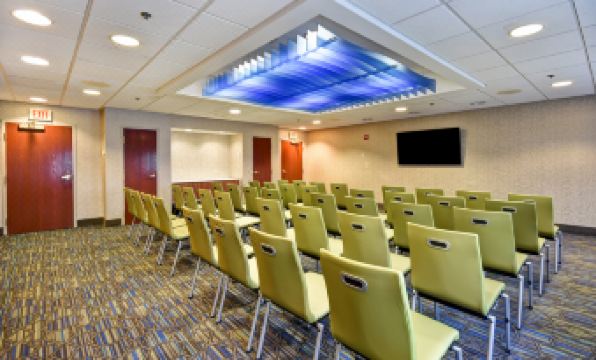 Holiday Inn Express NEWPORT NORTH - MIDDLETOWN by IHG