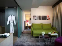 Sofitel Munich Bayerpost Hotels in der Nähe von Endless Staircase