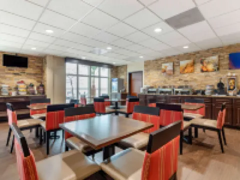 Comfort Inn & Suites Lakeside Hoteles en Eagle Pass