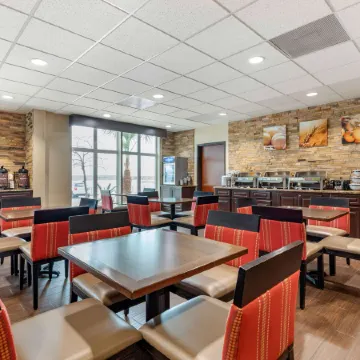 Comfort Inn & Suites Lakeside