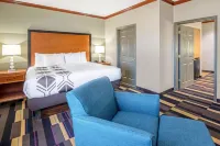 La Quinta Inn & Suites by Wyndham Oklahoma City - Moore Các khách sạn ở Moore