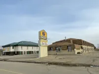 Circle 6 Motel Hotels in Weyburn