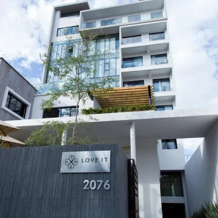 Hotel Love It Signature