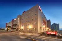 City Express Suites by Marriott Querétaro Отели в г. 