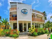 Island Break Hotels near Diggaru