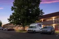 Red Roof Inn Philadelphia - Trevose - parking