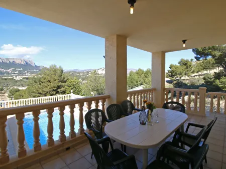 Bajamar Отели рядом с достопримечательностью «Red Walls»