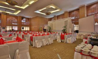 Crown Regency Suites Mactan