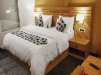 The Bright Side Resort Hotels in Pekhri