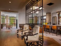 Hotel Valencia Riverwalk Hoteles cerca de Universidad Trinity