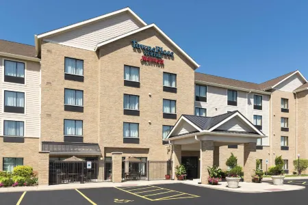TownePlace Suites Joliet South Отели рядом с достопримечательностью «Университет Сейнт Франсис»