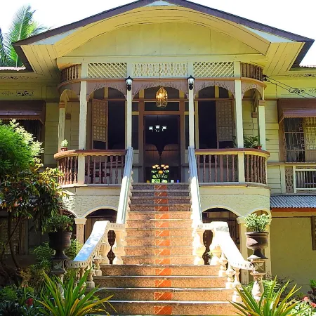 Oasis Balili Heritage Lodge Отели рядом с достопримечательностью «Bohol National Museum»