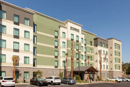 Staybridge Suites San Bernardino – Loma Linda Отели рядом с достопримечательностью «Costco Gas Station»