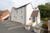 Crescent House Apartments