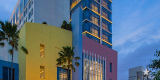 ARTOTEL TS Suites Surabaya