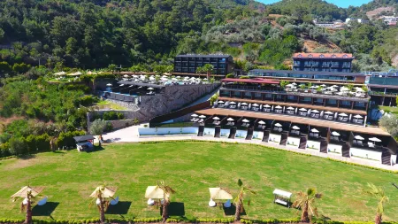 Manaspark Deluxe Hotel Отели в г. Oludeniz Mahallesi