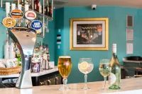 Best Western Carlton Hotel - bar