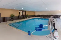 Best Western Logan Inn - piscina