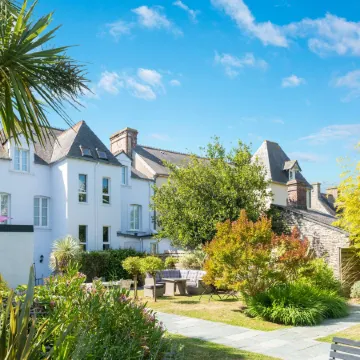 Hôtel Traiteur les Ormes, the Originals Relais