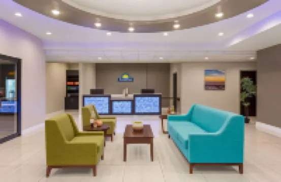 Days Inn & Suites by Wyndham Greater Tomball