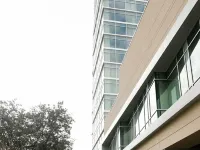 Hyatt Regency Houston/Galleria Hotels near Gerald D. Hines Waterwall Park