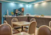 Days Inn by Wyndham Tunica Resorts - Breakfast