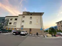 Hotel Shangri-La Hotels in Ala