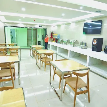 Vatica Hotel (Suining East Ring Road, East Bus Station)
