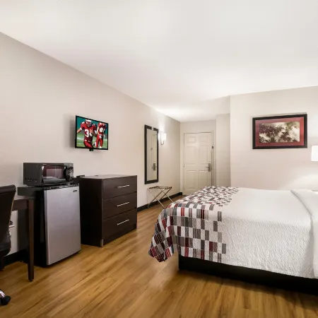Red Roof Inn & Suites Knoxville East