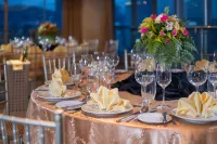 Golden Prince Hotel & Suites