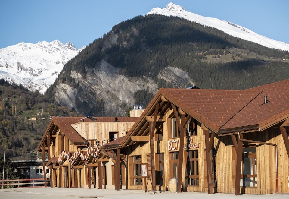 Base Camp Lodge Hotels-Bourg-Saint-Maurice Updated 2023 Room Price-Reviews  & Deals | Trip.com