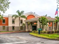 Quality Suites Fort Myers Airport I-75 Hotels near Southwest Florida International Airport