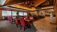 Best Western Plus Tree House Hotel di Weed