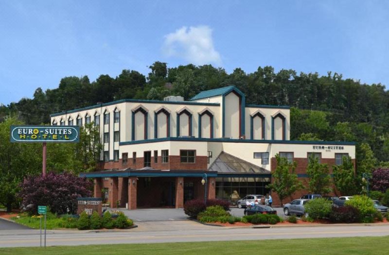 Euro-Suites Hotel