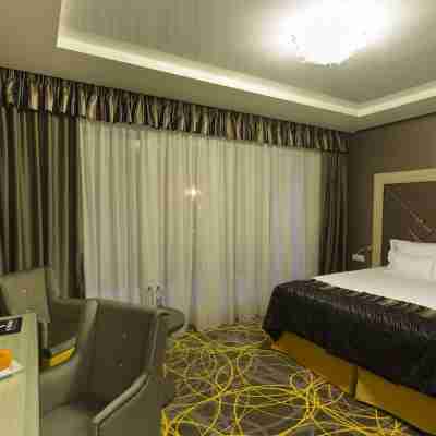 Exclusive Hotel & More Rooms
