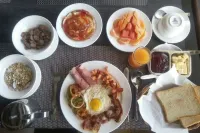 Hotel Himalayan Villa - breakfast