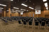 DoubleTree by Hilton La Torre Golf & Spa Resort - Business