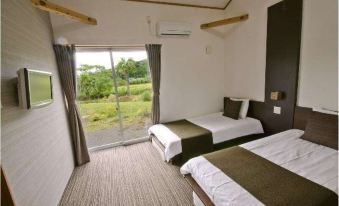 Hotel Sandalwood (Tanegashima)