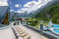 AQUA DOME - Pools