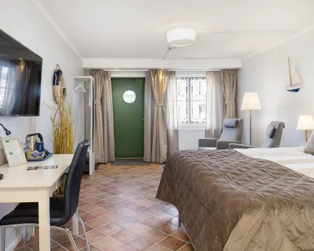 Slottsgården Hotell & Restaurang Hotels in Vadstena