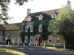 The Fox and Hounds