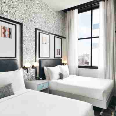 Kinley Cincinnati Downtown, a Tribute Portfolio Hotel Rooms