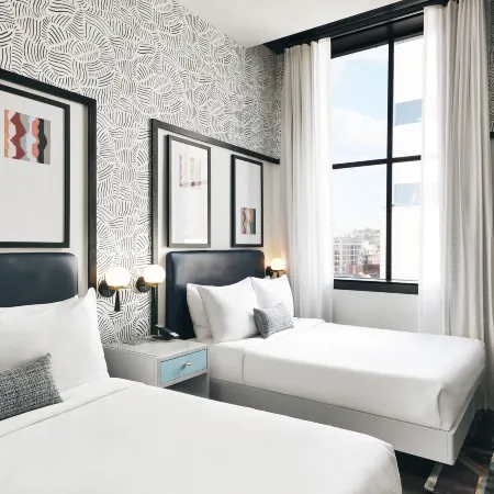 Kinley Cincinnati Downtown, a Tribute Portfolio Hotel