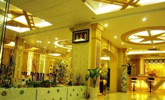 Holiday Hotel