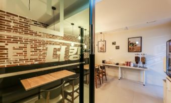 9. 청주 더 킹 H..