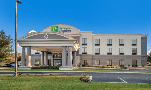 Holiday Inn Express & Suites Perry by IHG