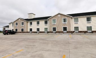 AmeriVu Inn and Suites - Crookston