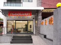 Habitat Heart B&B Hotels near Lotus Forest