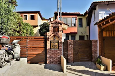 Studios Arabas Hotels in Sikies