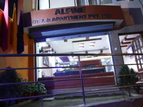 Alpine Hotel & Apartment
